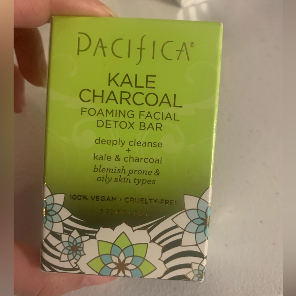 Pacifica Kale Charcoal Foaming Facial Bar